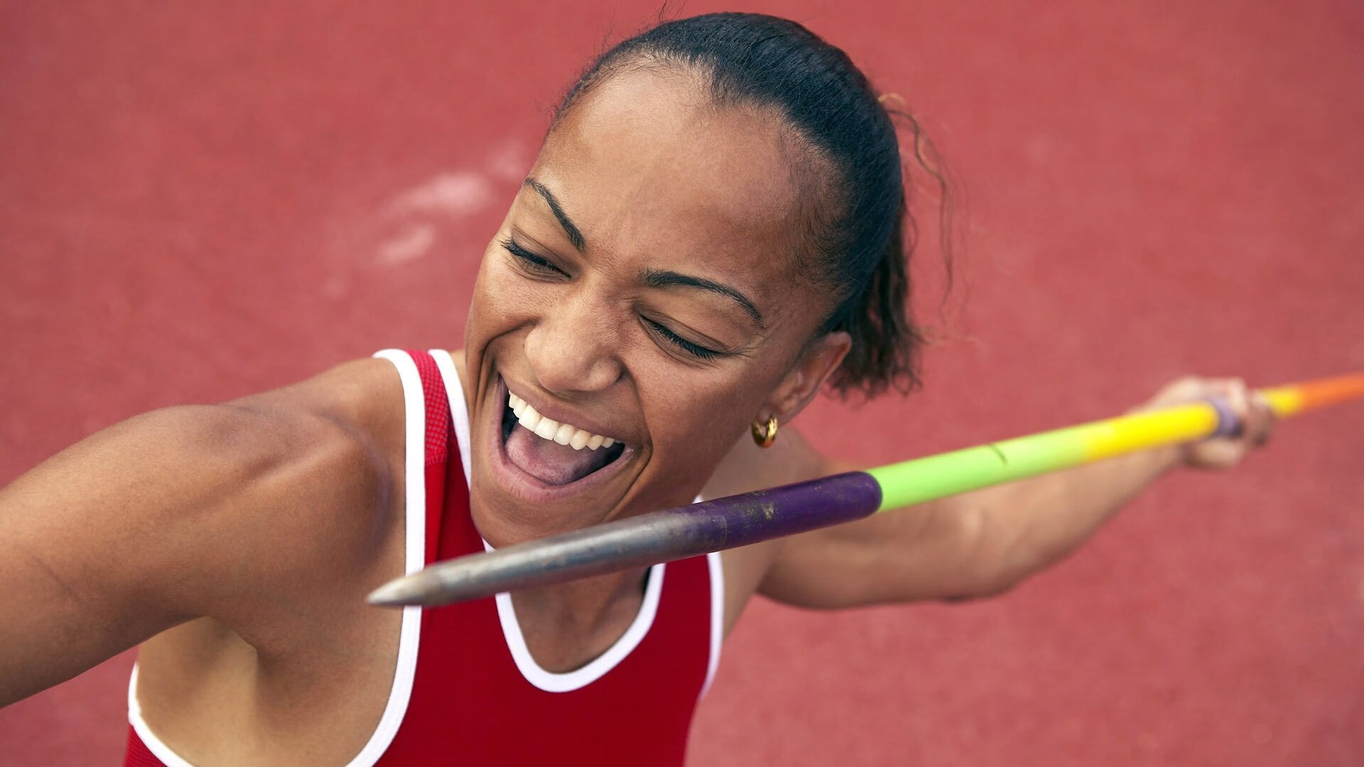 意大利骑手拉里萨·保利斯在2024年巴黎奥运会盛装舞步比赛中获得第七名,展现出色表现。